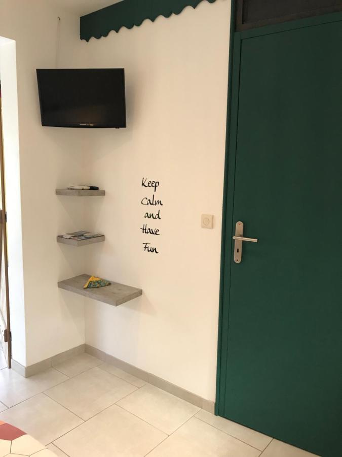 Gites Le Petit Voyageur サンタンヌ エクステリア 写真